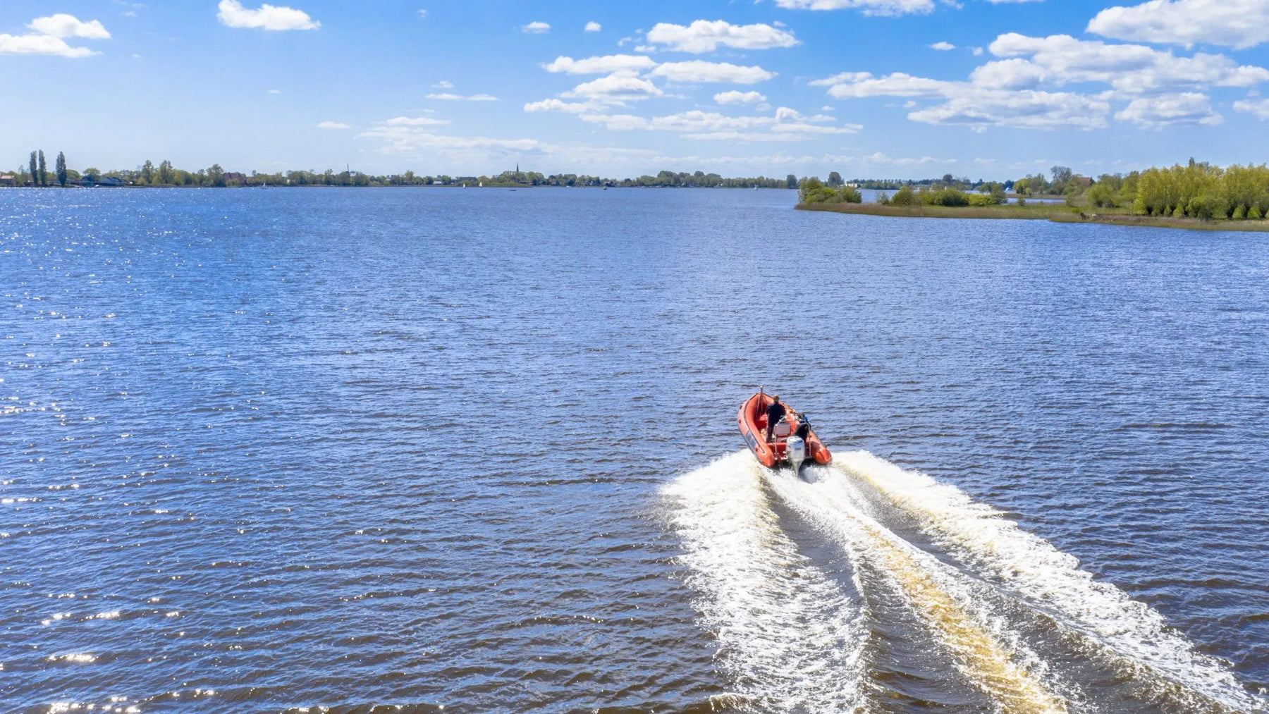 Rénover un bateau pneumatique d'occasion : coûts et méthode