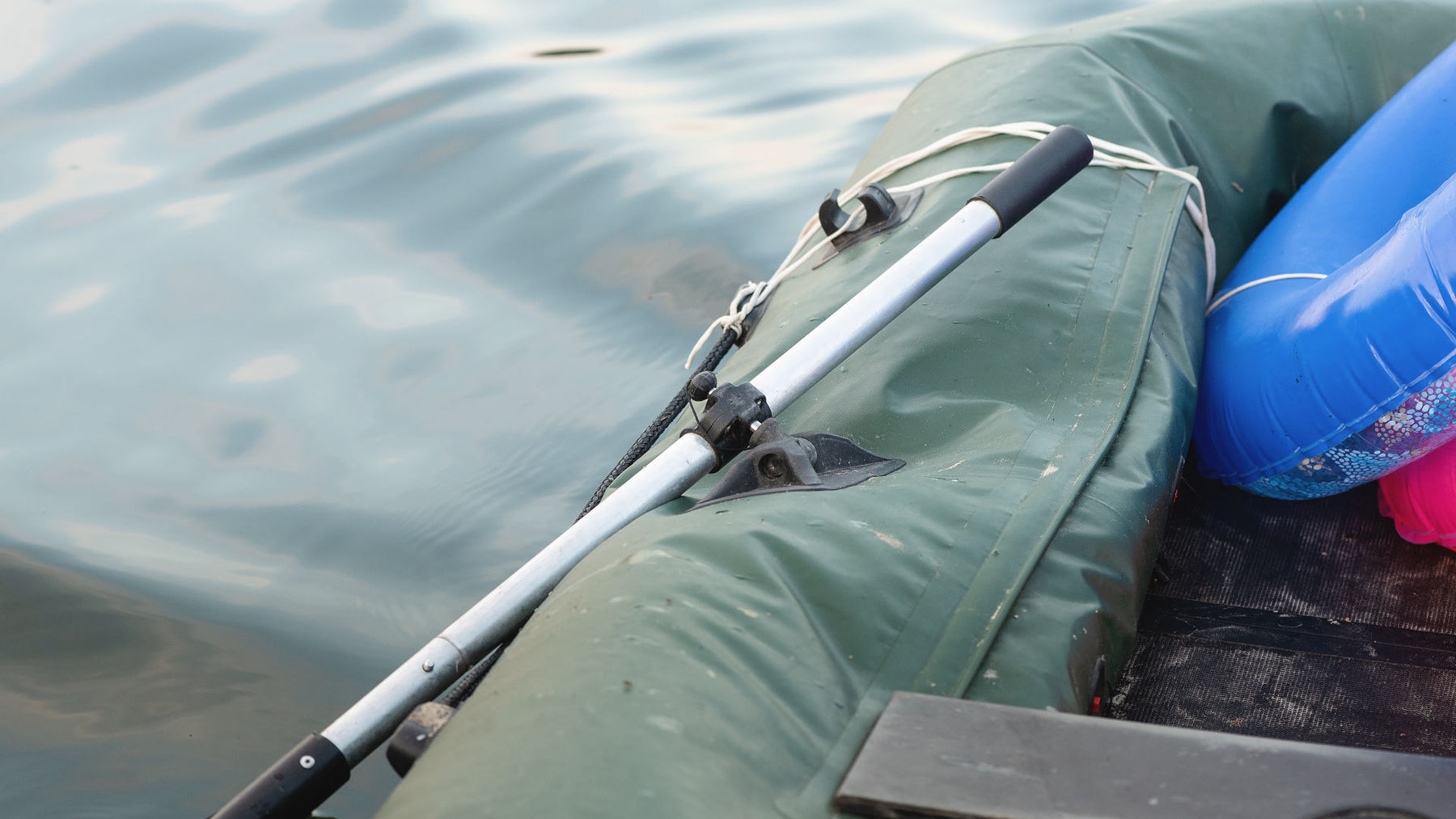 Décollement des coutures sur les boudins d'un bateau semi-rigide : Que faire ?